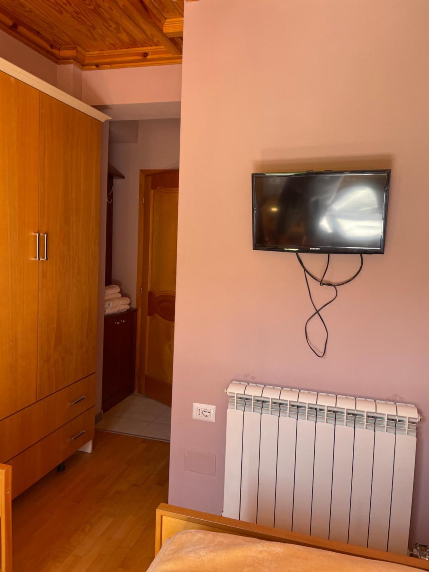 Lura Hotel Fushe-Lure Exterior foto
